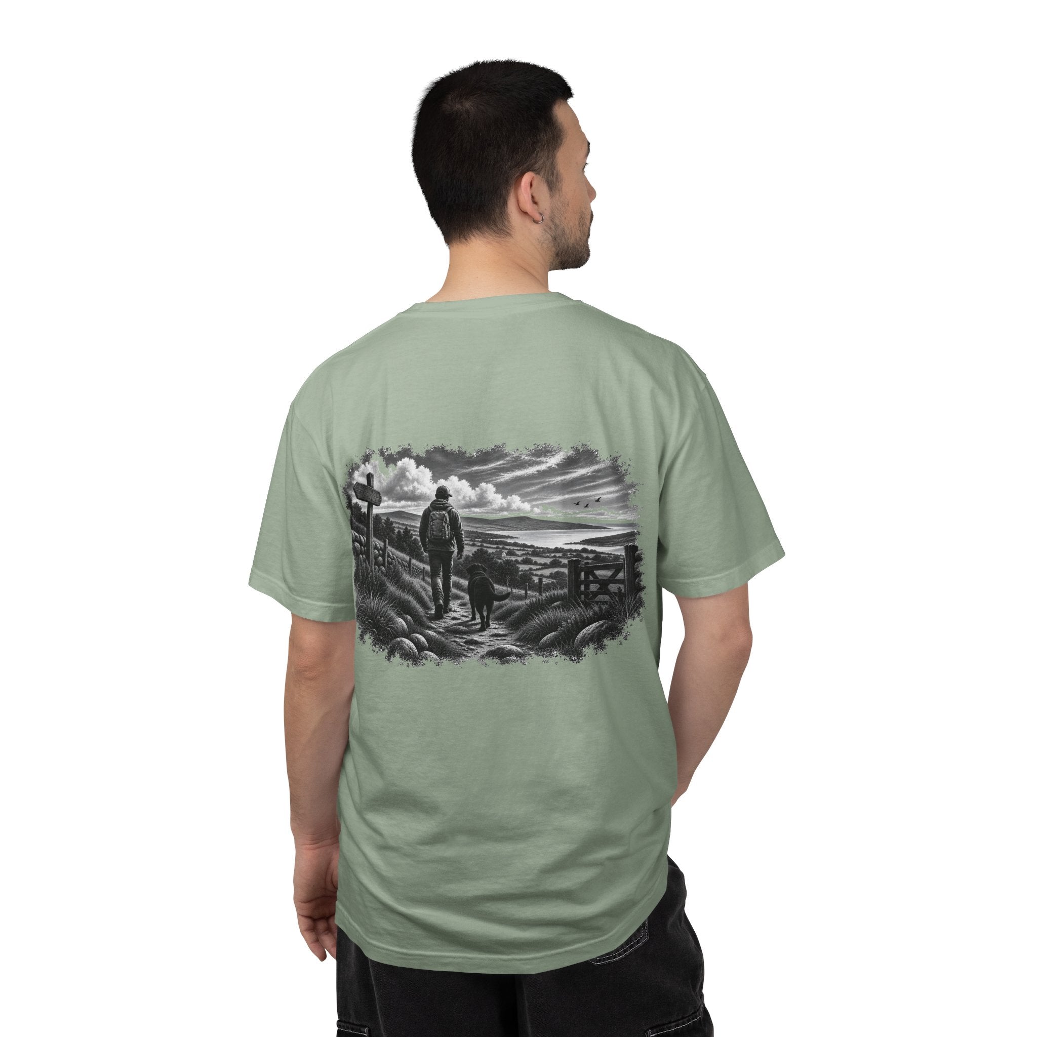 MiSQue The Wanderer — Labrador T-Shirt