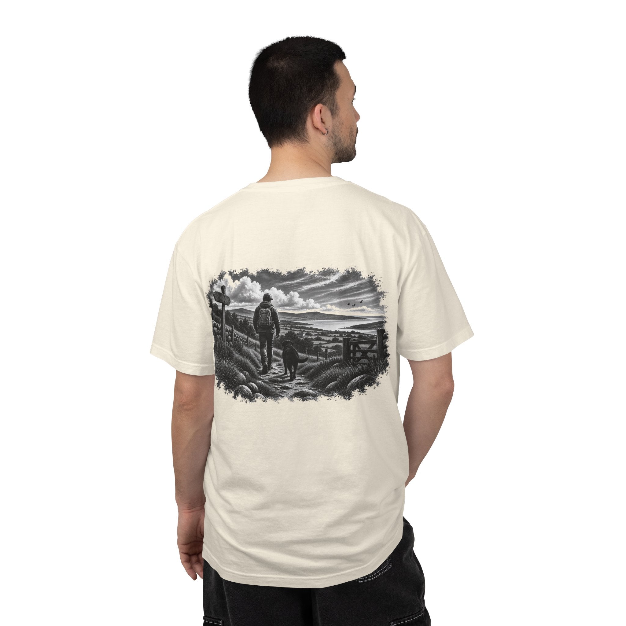 MiSQue The Wanderer — Labrador T-Shirt