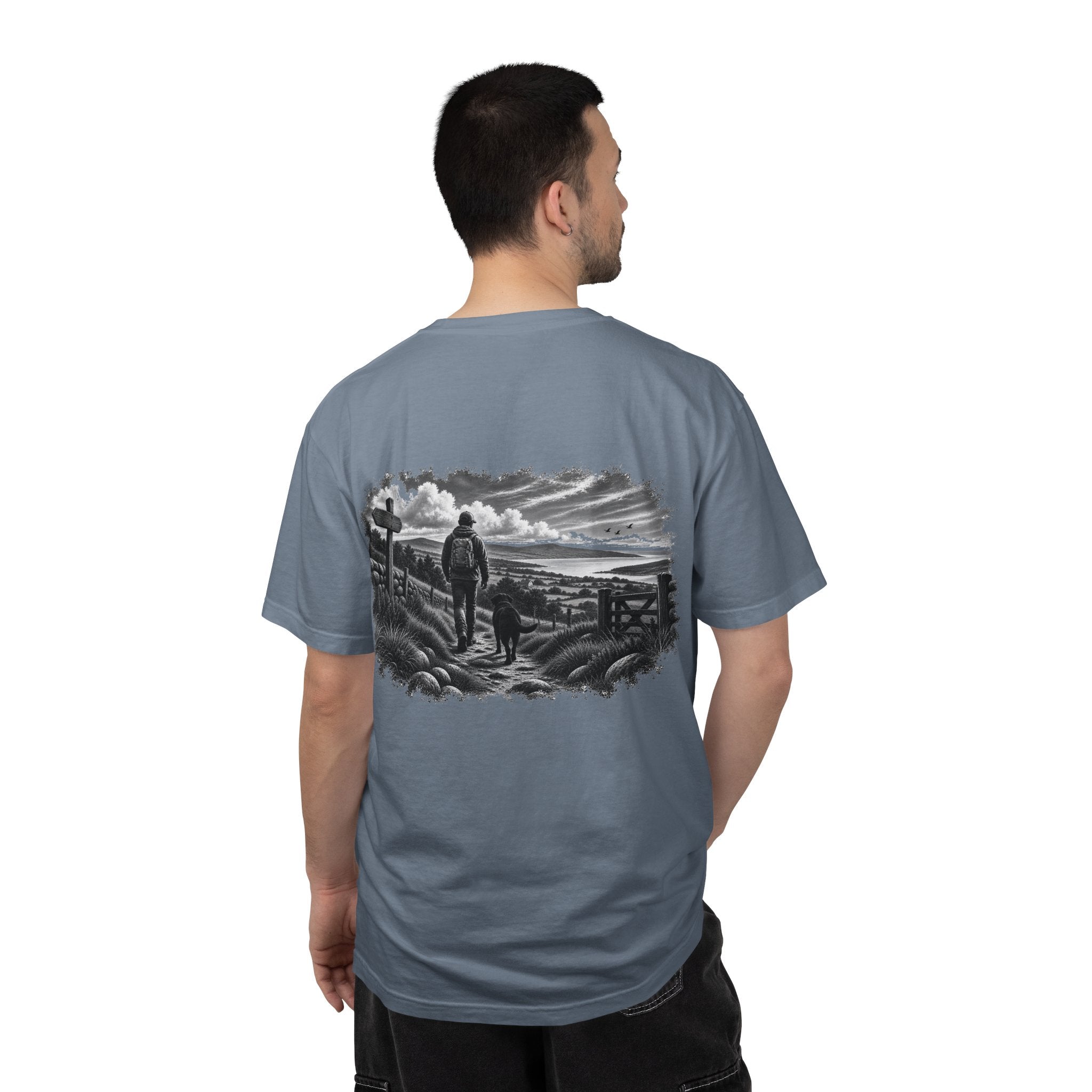 MiSQue The Wanderer — Labrador T-Shirt