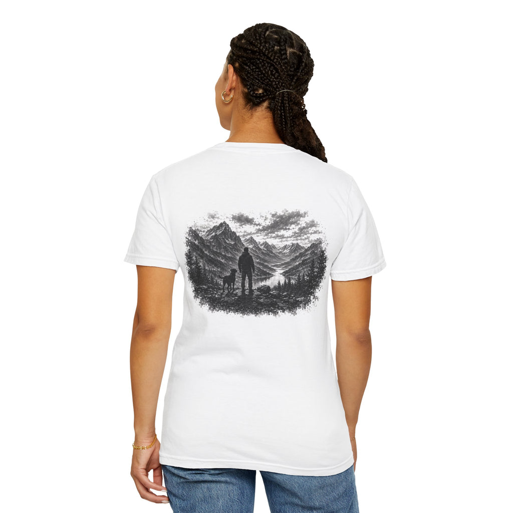 MiSQue Mountain Horizon — Labrador T-Shirt