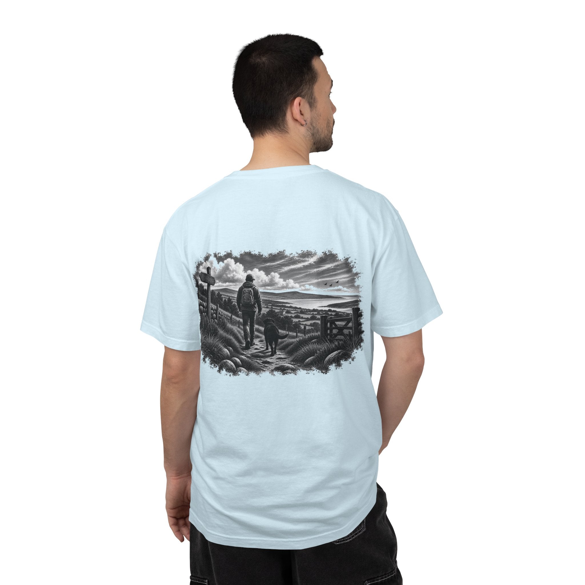 MiSQue The Wanderer — Labrador T-Shirt